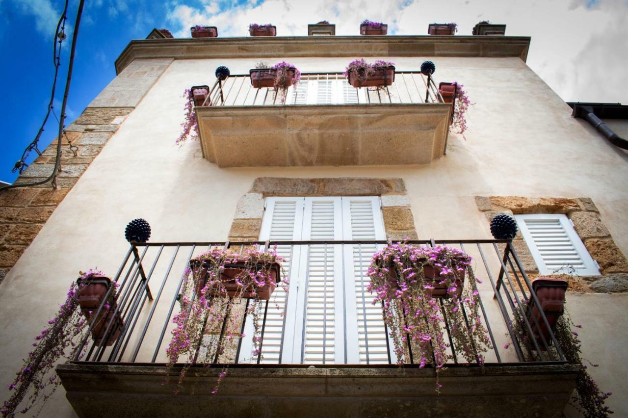 B&B Charme Il Dito E La Luna Caltagirone Dış mekan fotoğraf