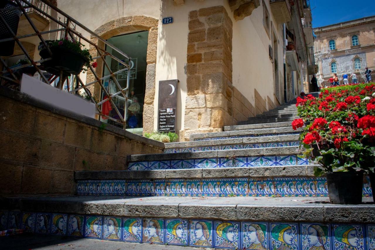 B&B Charme Il Dito E La Luna Caltagirone Dış mekan fotoğraf