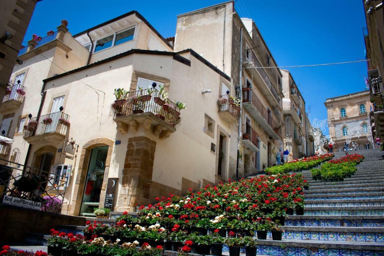 B&B Charme Il Dito E La Luna Caltagirone Dış mekan fotoğraf